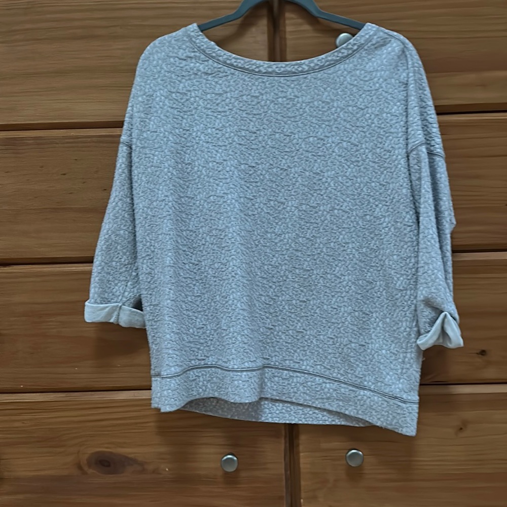 Women’s lightweight sweater